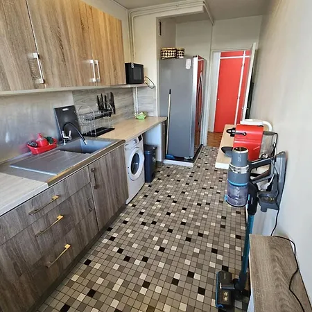 Apartment Centre 2 *